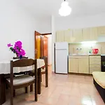 7 Olives * Rogoznica (Sibenik-Knin)