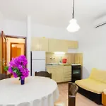 7 Olives * Rogoznica (Sibenik-Knin)
