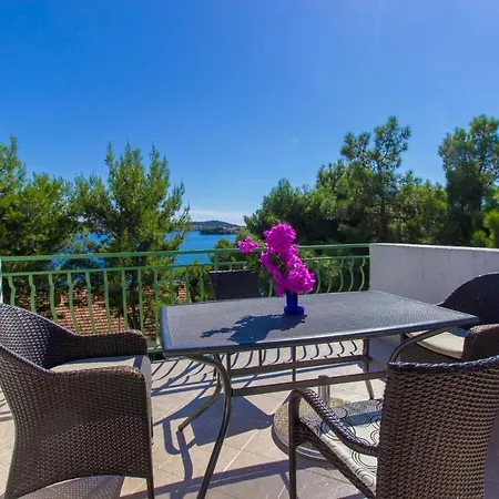 7 Olives * Рогозница