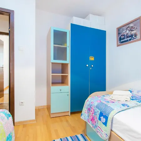 7 Olives Рогозница