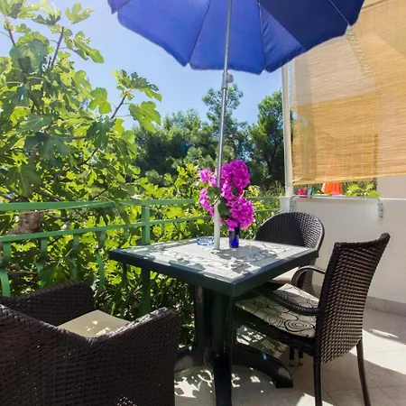 7 Olives * Rogoznica (Sibenik-Knin)