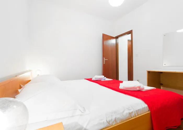 7 Olives Rogoznica (Sibenik-Knin)