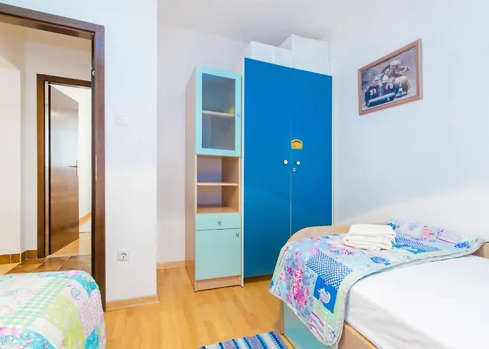 7 Olives Rogoznica (Sibenik-Knin)