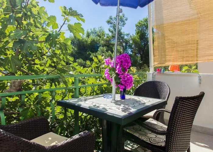 7 Olives * Rogoznica (Sibenik-Knin)